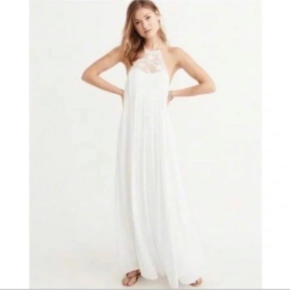 Abercrombie & Fitch White Lace Halter Maxi Dress‎ Small
